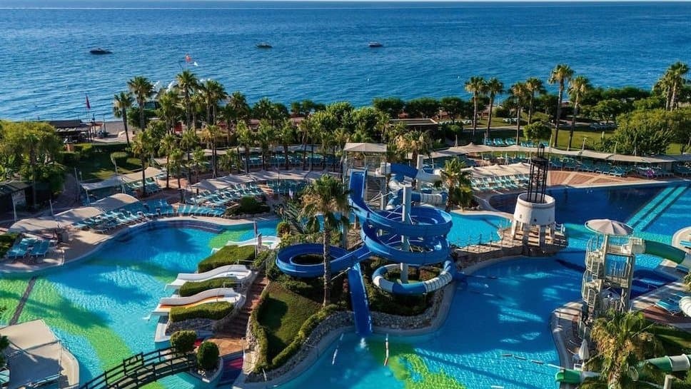 Avqust Ayına 2 Böyük 2 Uşaq Ailəvi Antalya Tətili - view 1