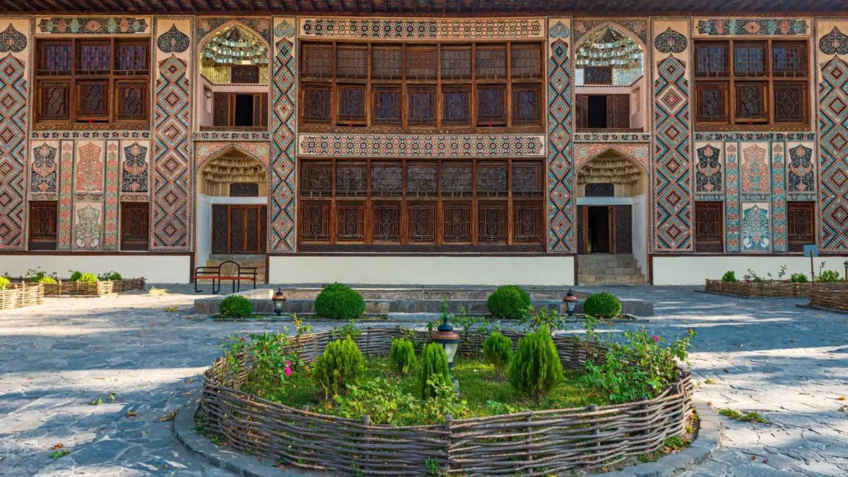 Bakıdan Şəkiyə Ekskursiya: Xanlar Sarayı, Karvansaray Və Kiş Kəndi - view 4