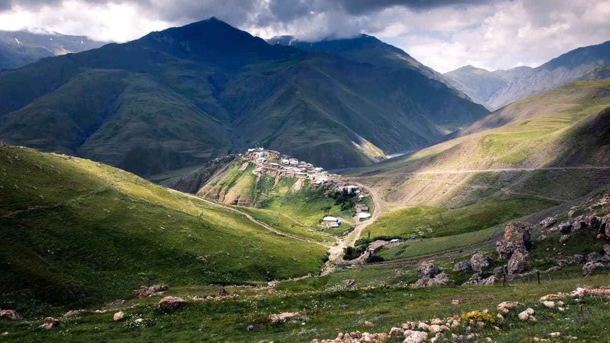 Bakıdan Ekskursiya: Quba, Xınalıq Və Karamel Dağları - view 1