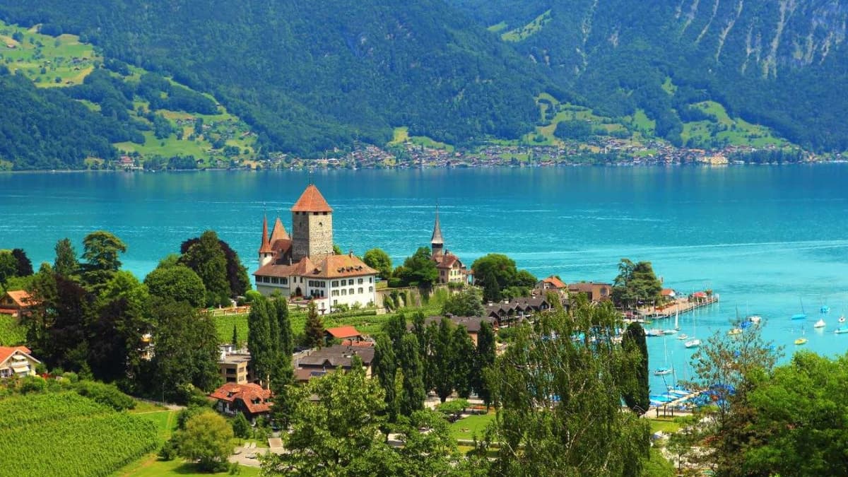 İsveçrə Nağılı - view 2